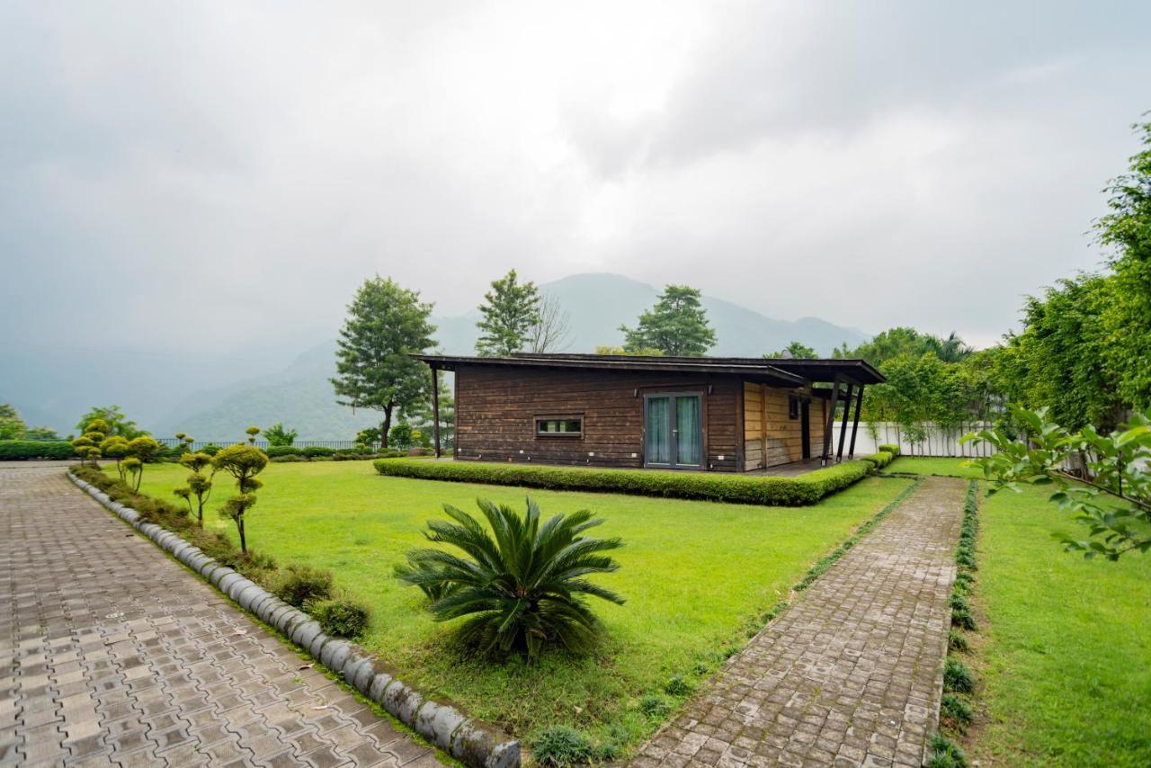Saffronstays Paradise Pines, Dehradun - Cliff Villa With Valley & Forest Views Exterior photo
