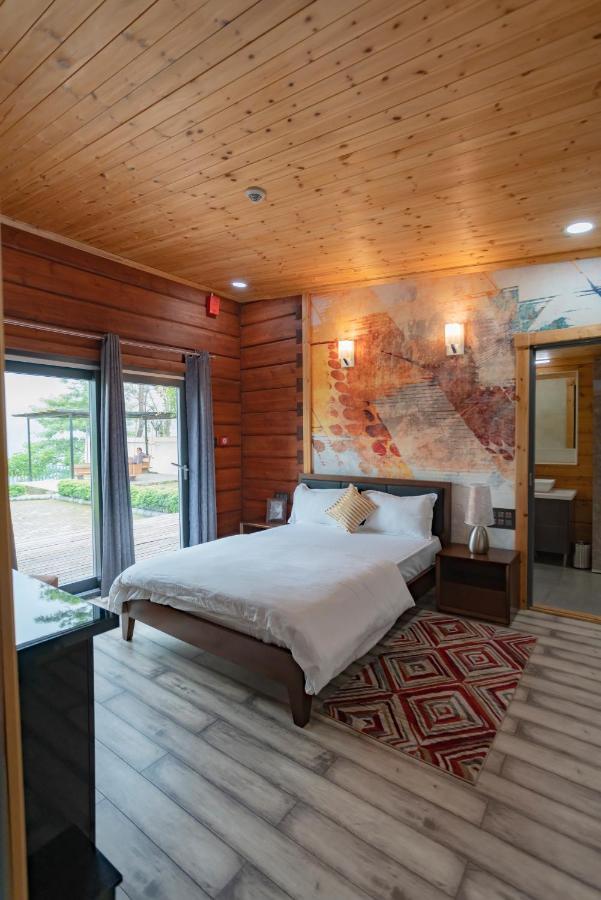 Saffronstays Paradise Pines, Dehradun - Cliff Villa With Valley & Forest Views Exterior photo